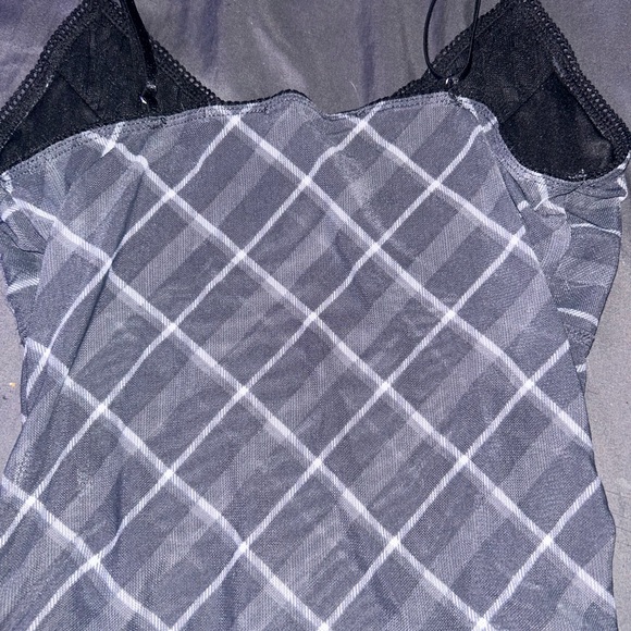 Forever 21 Black and Gray Plaid Crop Top - Picture 3 of 3